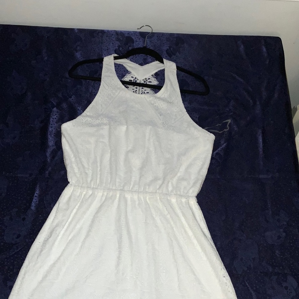 White Lace Maxi Dress Sz Large. Sleeveless flows Never Worn. Mothers Day ready!